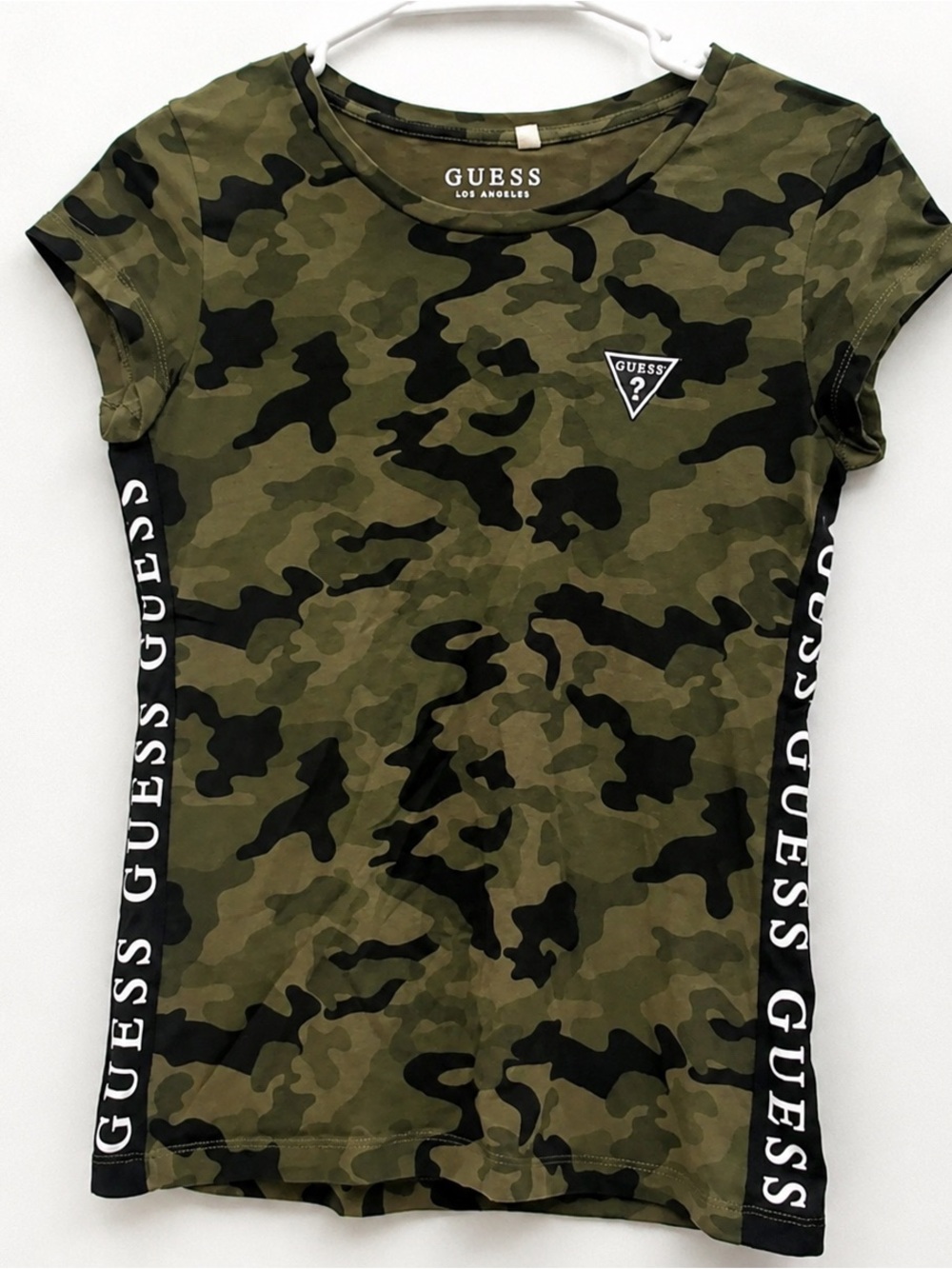 GUESS‎ Women's Camouflage Print Short Sleeve T-Shirt Top Green Black Logo Size M - Picture 2 of 4